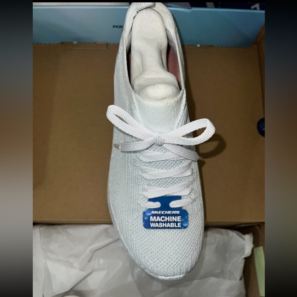 Women’s sketchers shoes